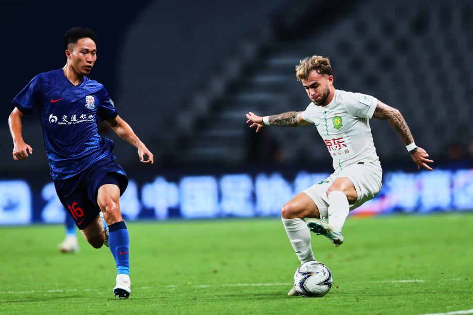 足协杯-特谢拉建功张玉宁破门 申花2-1国安进四强