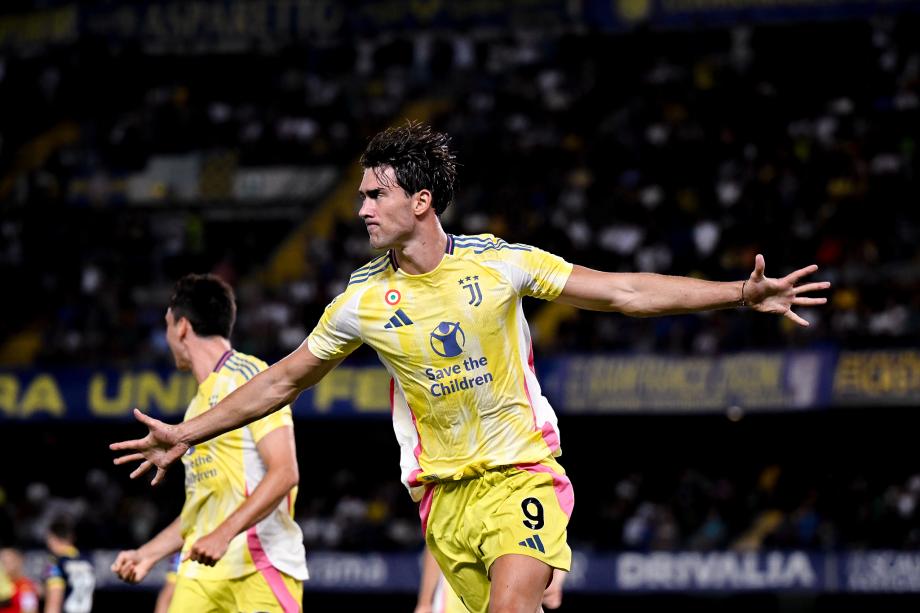 弗拉霍维奇双响 尤文3-0维罗纳迎联赛两连胜