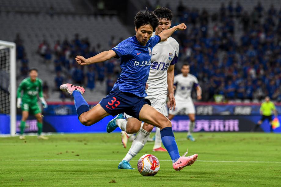 于汉超2分钟扳平+绝杀 申花2-1津门虎距榜首2分