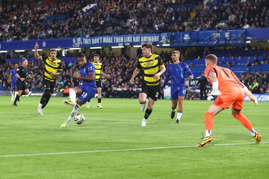 联赛杯-恩昆库戴帽菲利克斯造乌龙 切尔西5-0晋级