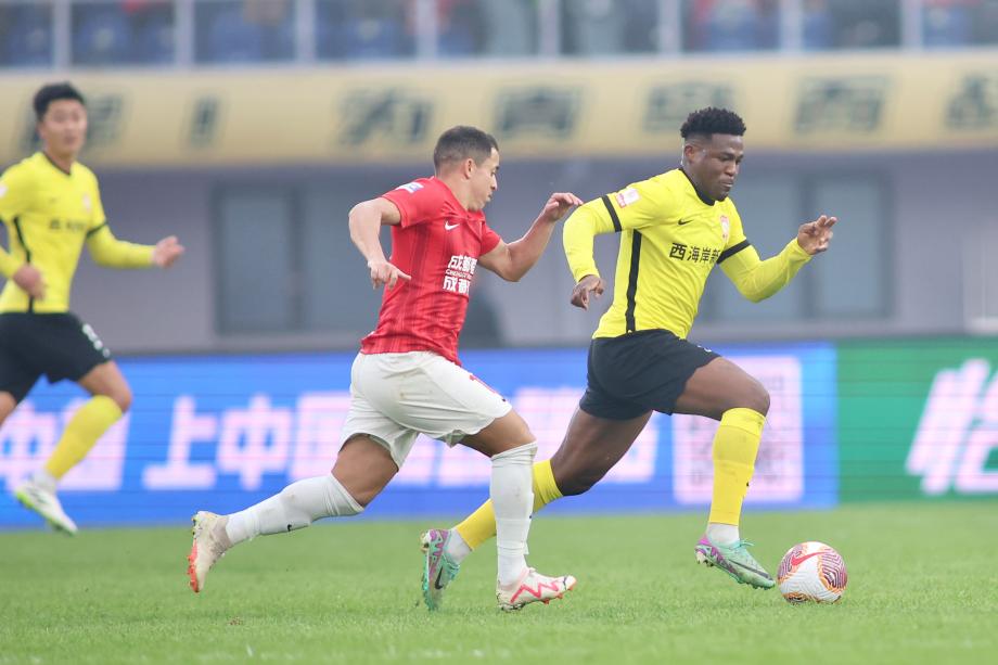 成都蓉城1-1青岛西海岸锁定亚冠二级联赛资格