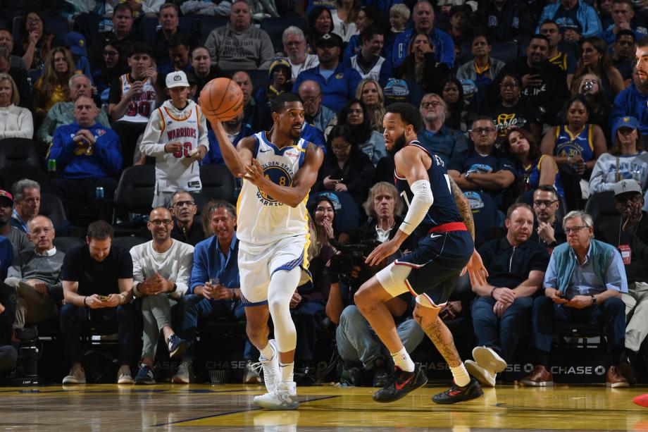 哈登23+11+7库里伤退 勇士负快船吞赛季首败