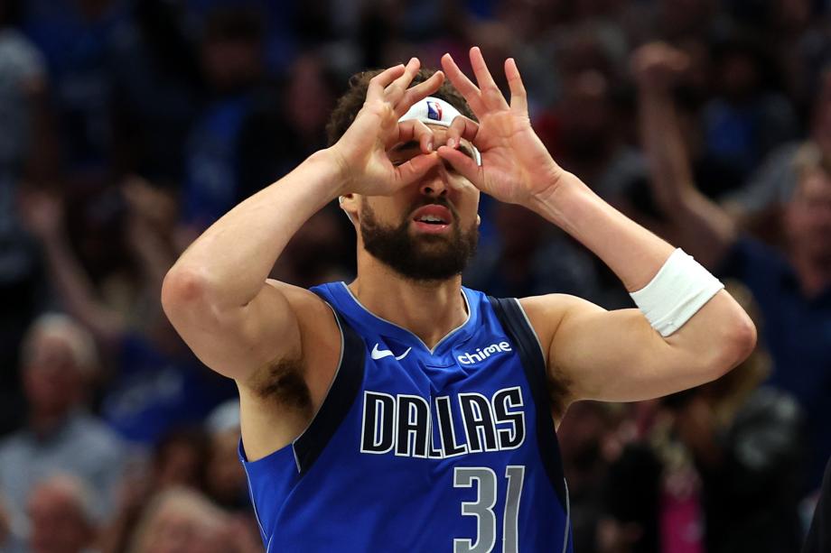 欧文23+9东契奇15+9+8 独行侠送爵士三连败