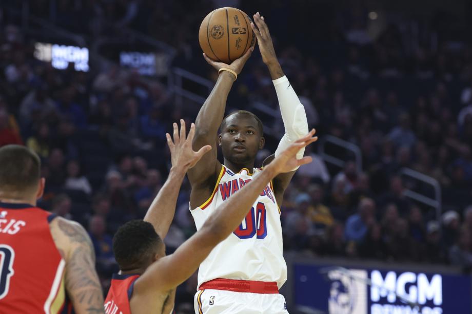 五人得分上双希尔德28分 勇士主场逆转鹈鹕