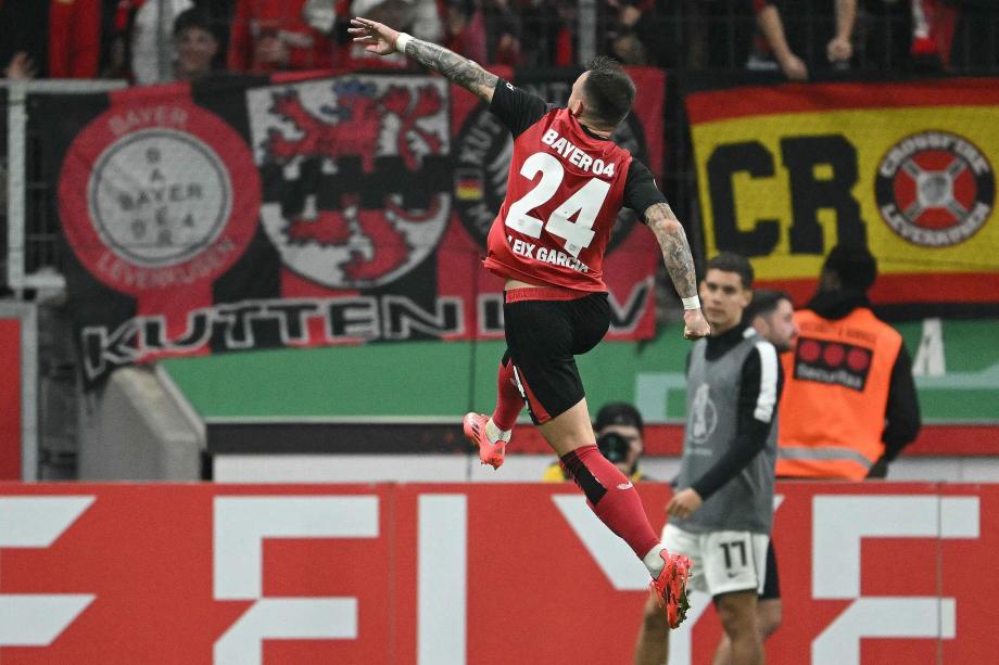 德国杯-希克双响阿莱克斯世界波 勒沃库森3-0晋级