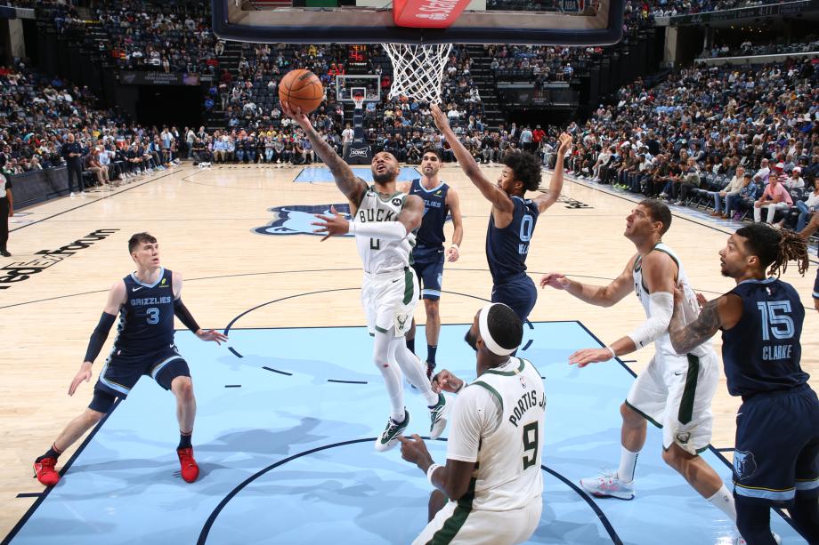 莫兰特三双字母哥37+11 灰熊送雄鹿4连败