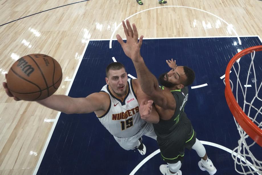 约基奇空砍26+9+13爱德华兹29分 掘金负森林狼