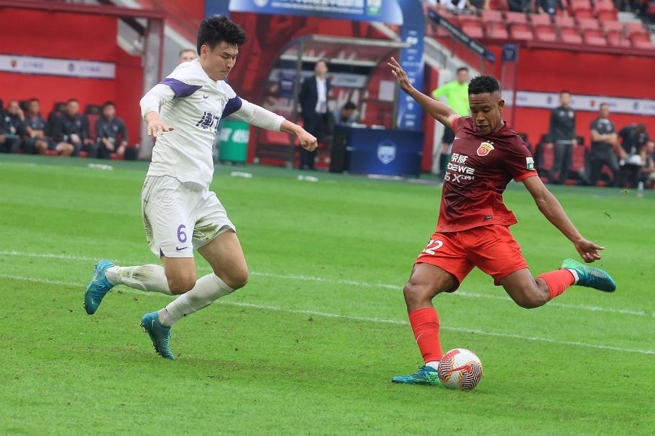 武磊独造5球 海港5-0大胜津门虎卫冕中超冠军