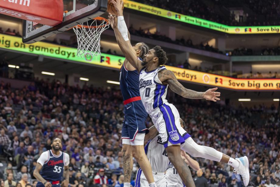 鲍威尔31+12哈登22+8 快船险胜国王