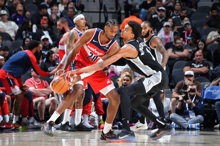 NBA-文班亚马爆砍50分普尔42分 马刺送奇才6连败