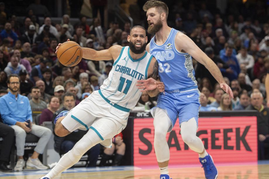 开局15连胜历史第二长 骑士4人20+大胜黄蜂