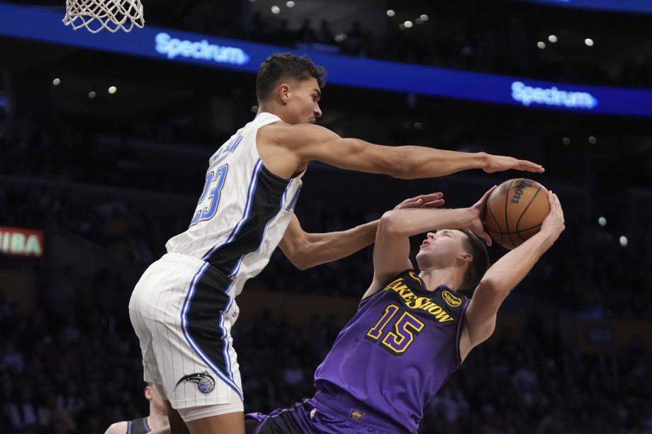 詹姆斯31+10+7小瓦格纳准绝杀 湖人负魔术