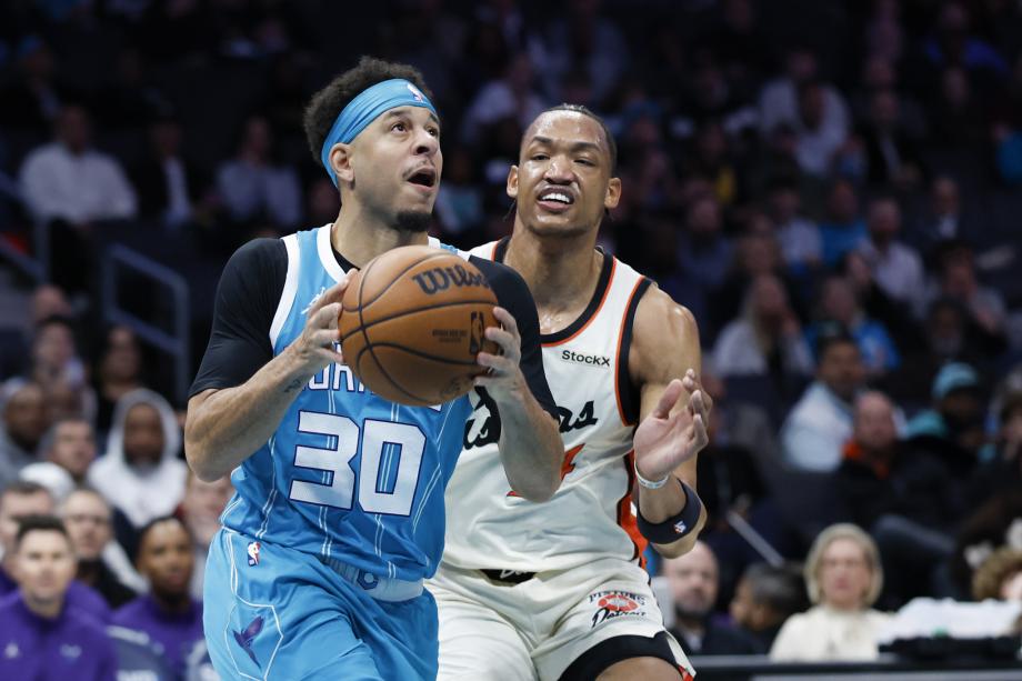 三球35+9坎宁安27分 米勒38分黄蜂加时胜活塞