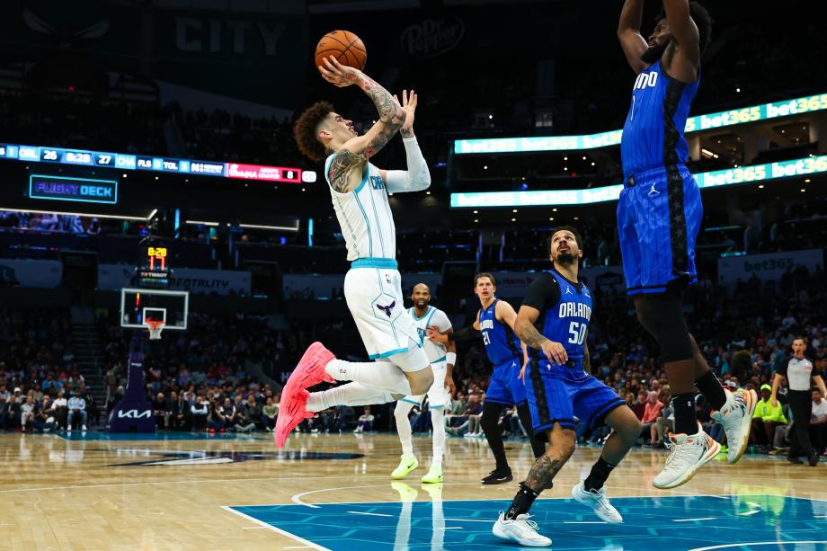 小瓦格纳21+7鲍尔44+9 魔术逆转黄蜂迎3连胜