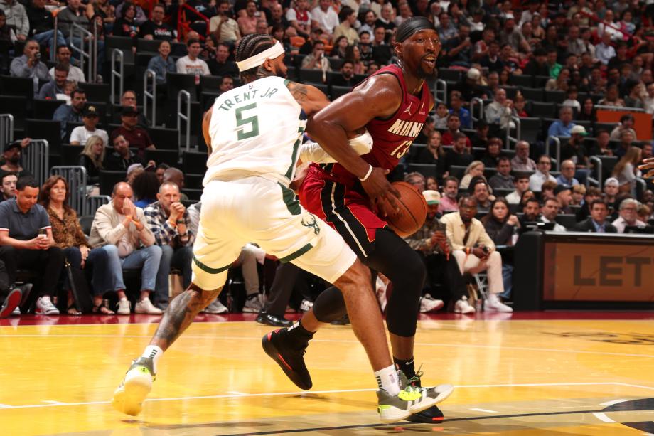 利拉德37+12巴特勒23+5 雄鹿险胜热火提前晋级