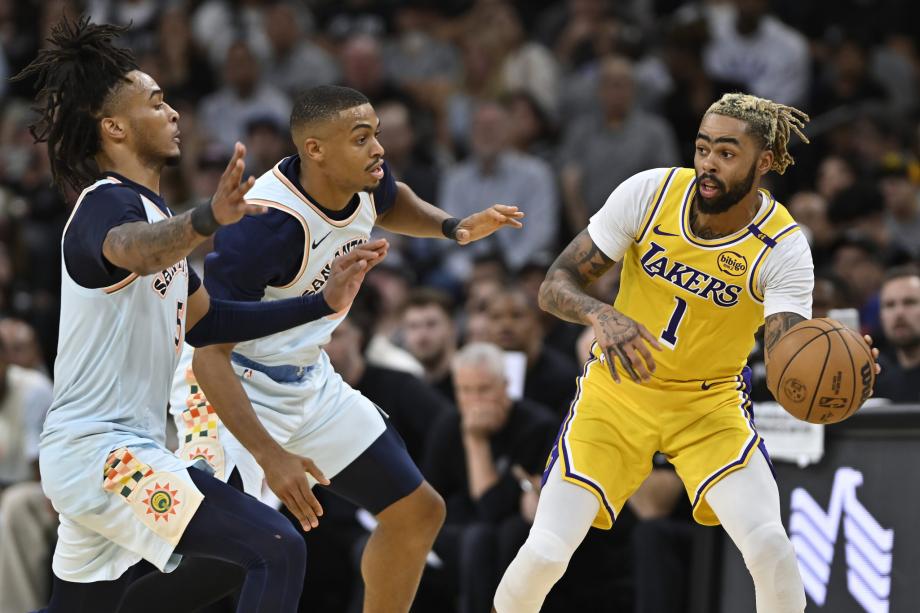 詹姆斯三双文班空砍20分 湖人胜马刺止3连败