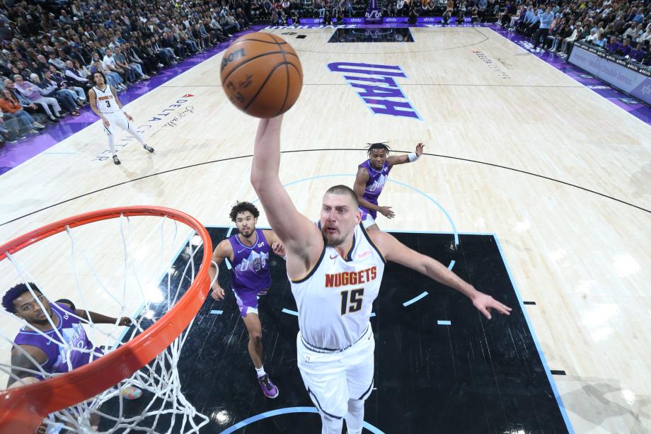 约基奇30+10+7塞克斯顿26分 默里22分掘金胜爵士