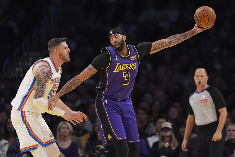 湖人惜败雷霆 紫金军团NBA杯被提前淘汰出局