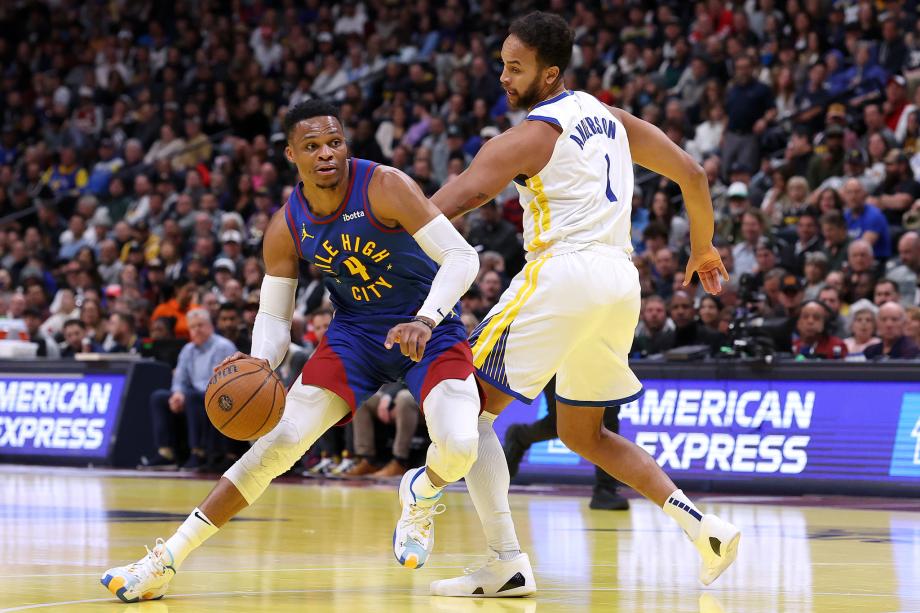 约基奇38+10+6库里24+7+11 掘金逆转送勇士5连败