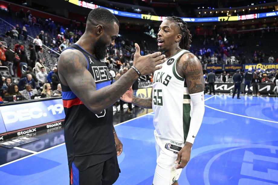 字母哥利拉德合砍55分 雄鹿胜活塞晋级淘汰赛