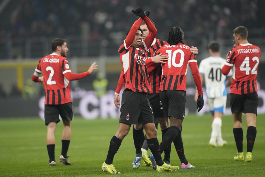 意杯-亚伯拉罕传射 AC米兰6-1萨索洛晋级8强