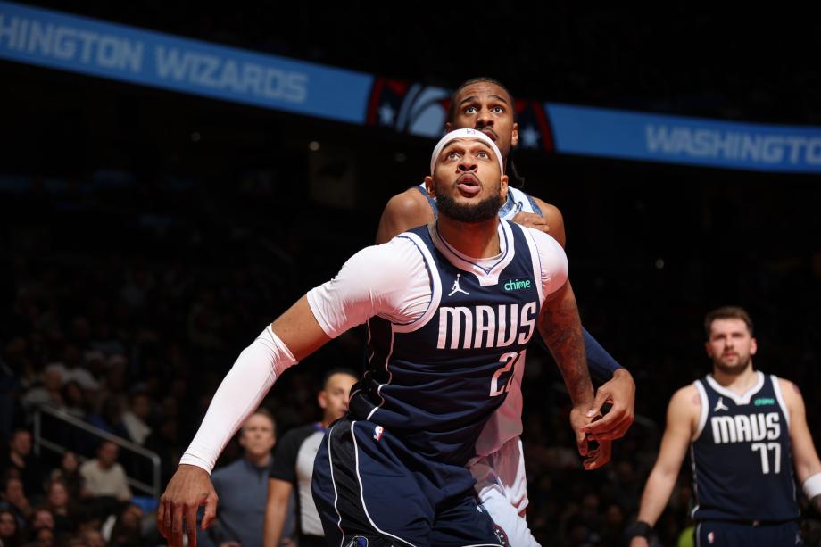 东契奇三双欧文25分 独行侠大胜送奇才16连败