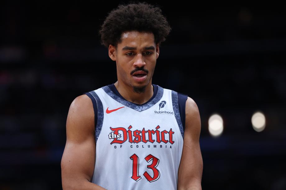 东契奇三双欧文25分 独行侠大胜送奇才16连败