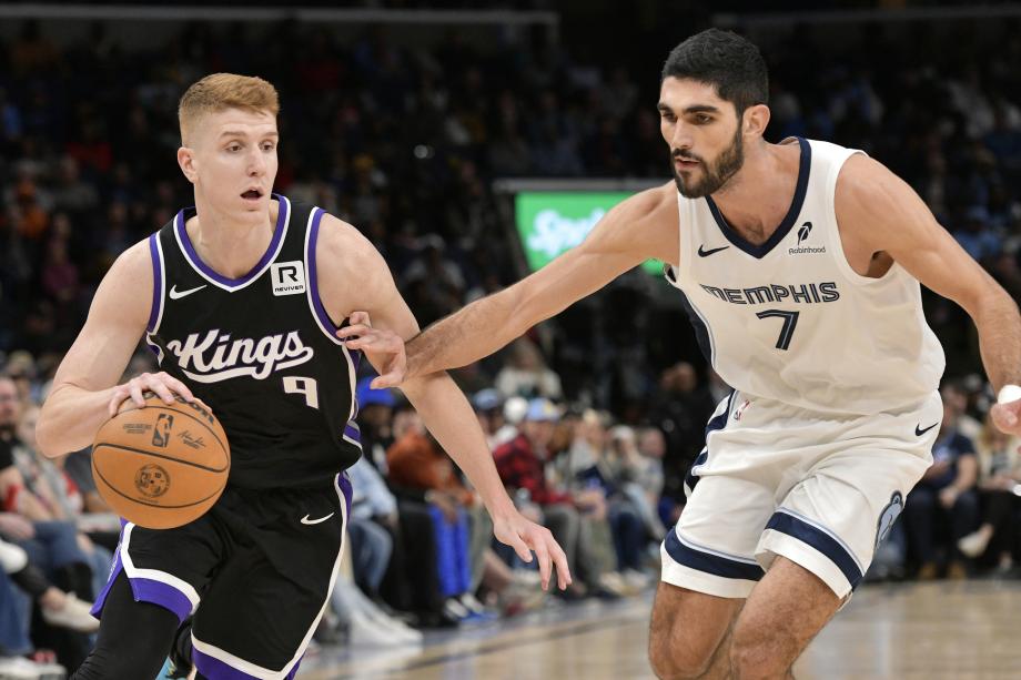 灰熊115-110险胜国王8战7胜 萨城三巨头61分