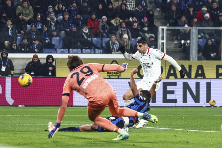 意甲-卢克曼绝杀 米兰1-2送亚特兰大登顶+9连胜