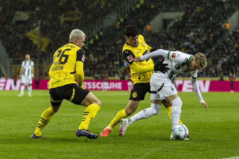 吉腾斯破门格罗斯送点 多特蒙德1-1战平门兴