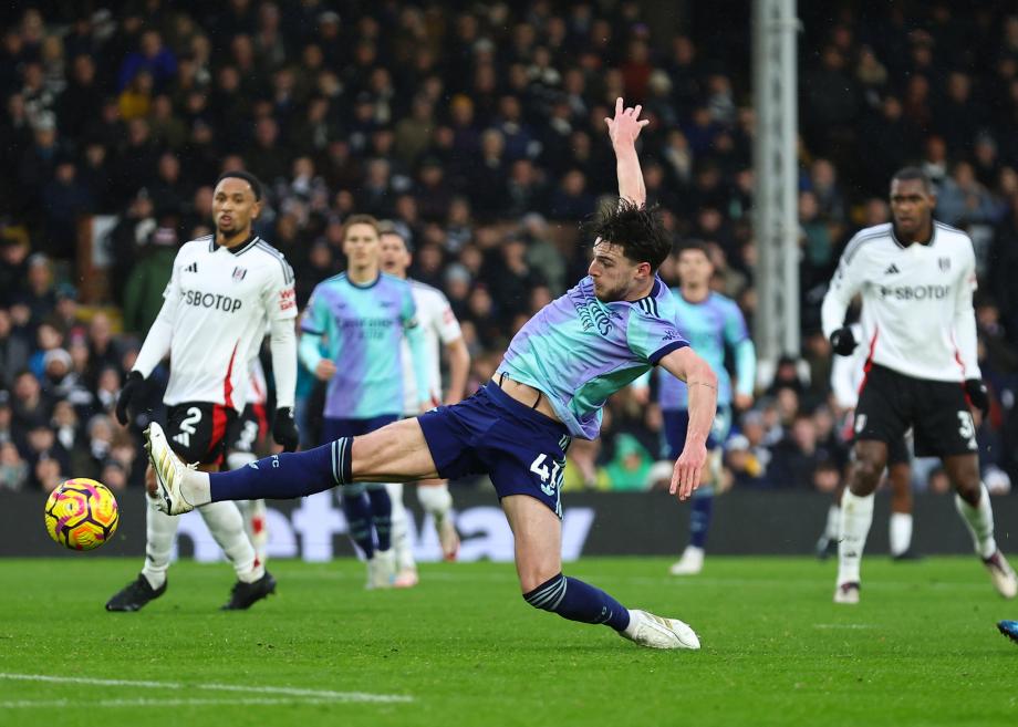 英超-萨卡绝杀被吹 阿森纳1-1富勒姆