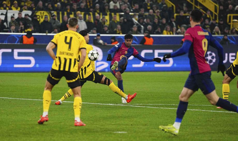 欧冠-费兰双响拉菲尼亚建功 巴萨3-2多特