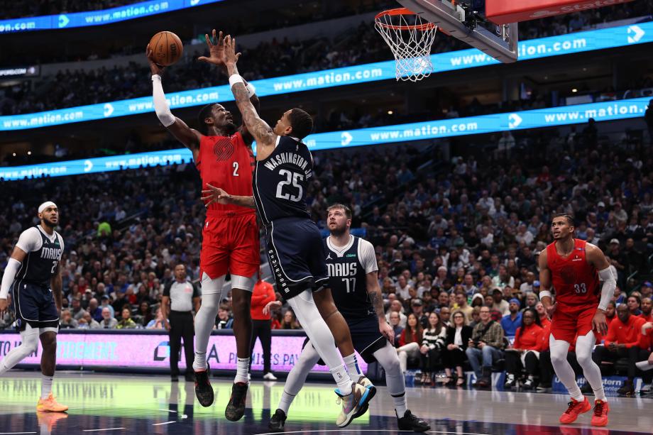 东欧合砍47分加福德23+5 独行侠主场大胜开拓者