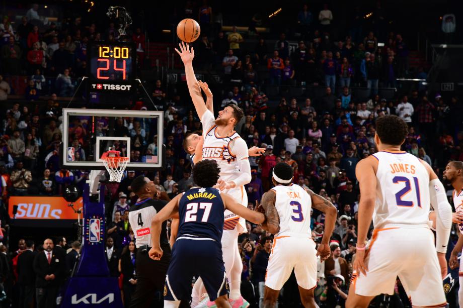 杜兰特比尔合砍54分约基奇25+15 太阳克掘金