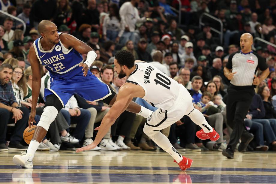 字母哥利拉德缺阵 约翰逊领衔3人20+篮网擒雄鹿