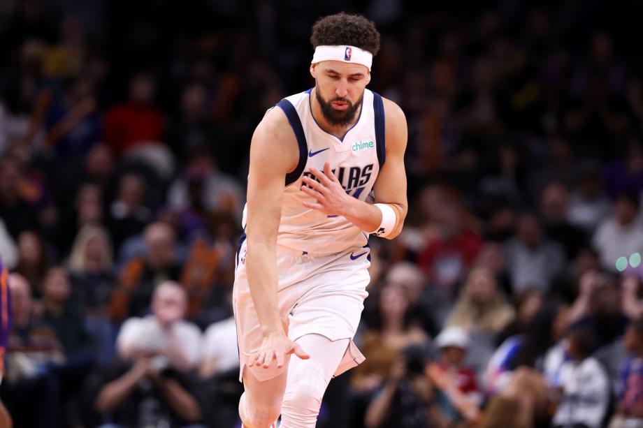 欧文20+5杜兰特空砍35分 独行侠客场战胜太阳