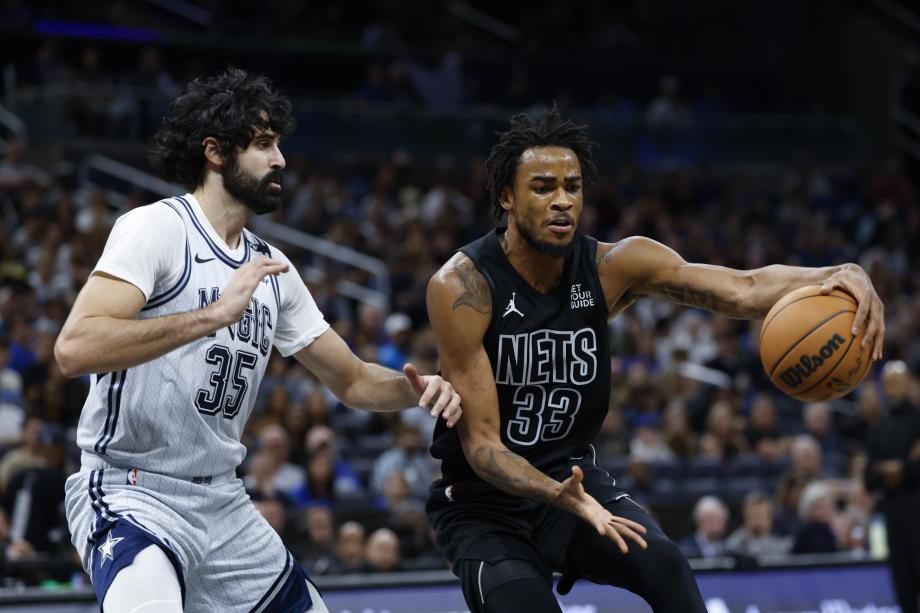 科尔-安东尼1.3秒抛投准绝杀 魔术逆转篮网