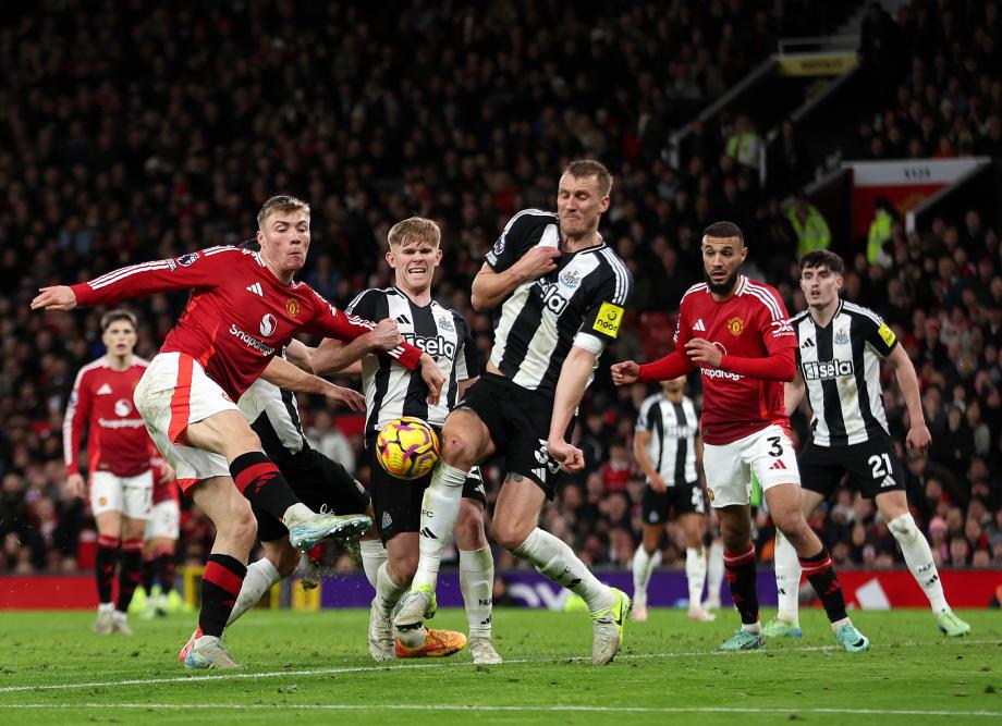 卡塞米罗失良机红魔近6轮仅1胜 曼联0-2纽卡