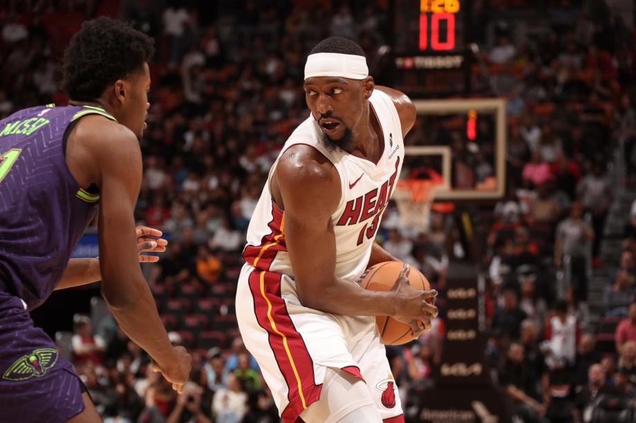 希罗32分阿德巴约准三双 热火送鹈鹕11连败