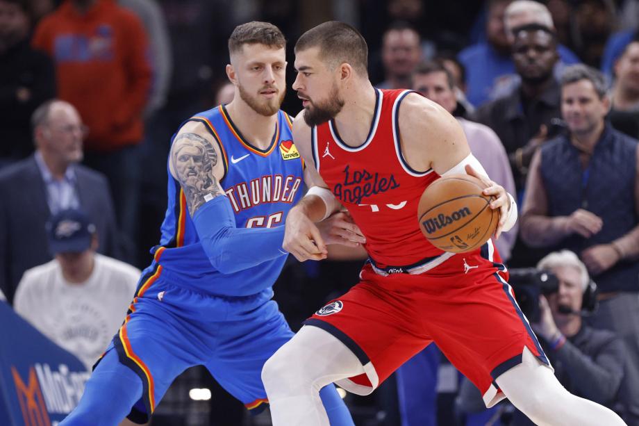 亚历山大29+8鲍威尔低迷 哈登缺阵雷霆胜快船