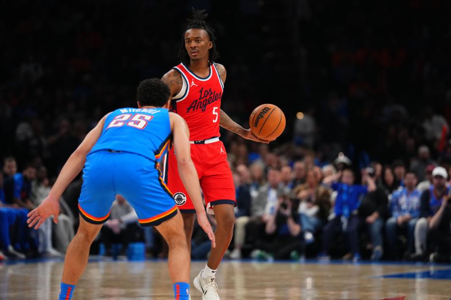 亚历山大29+8鲍威尔低迷 哈登缺阵雷霆胜快船