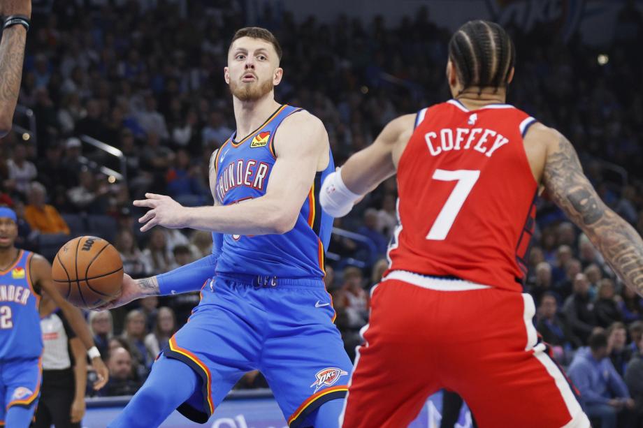 亚历山大29+8鲍威尔低迷 哈登缺阵雷霆胜快船