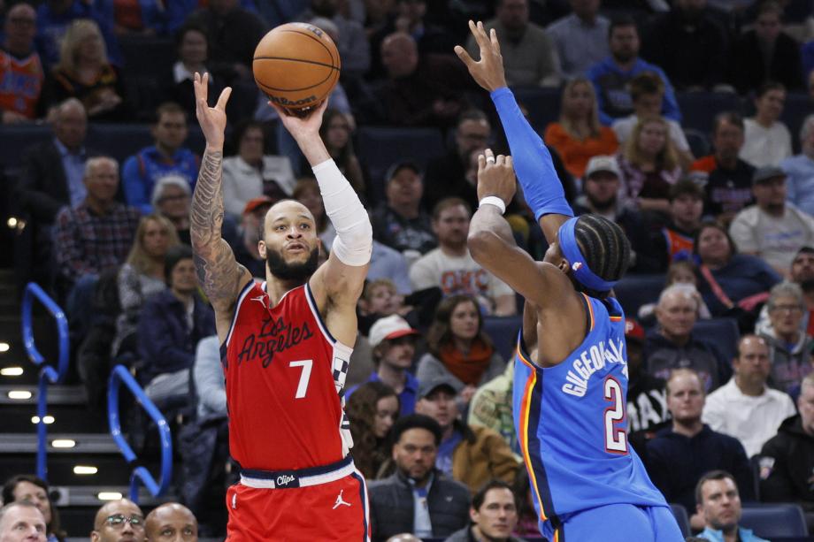 亚历山大29+8鲍威尔低迷 哈登缺阵雷霆胜快船