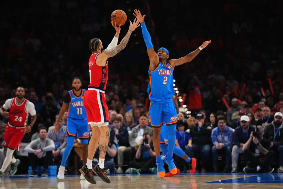 亚历山大29+8鲍威尔低迷 哈登缺阵雷霆胜快船