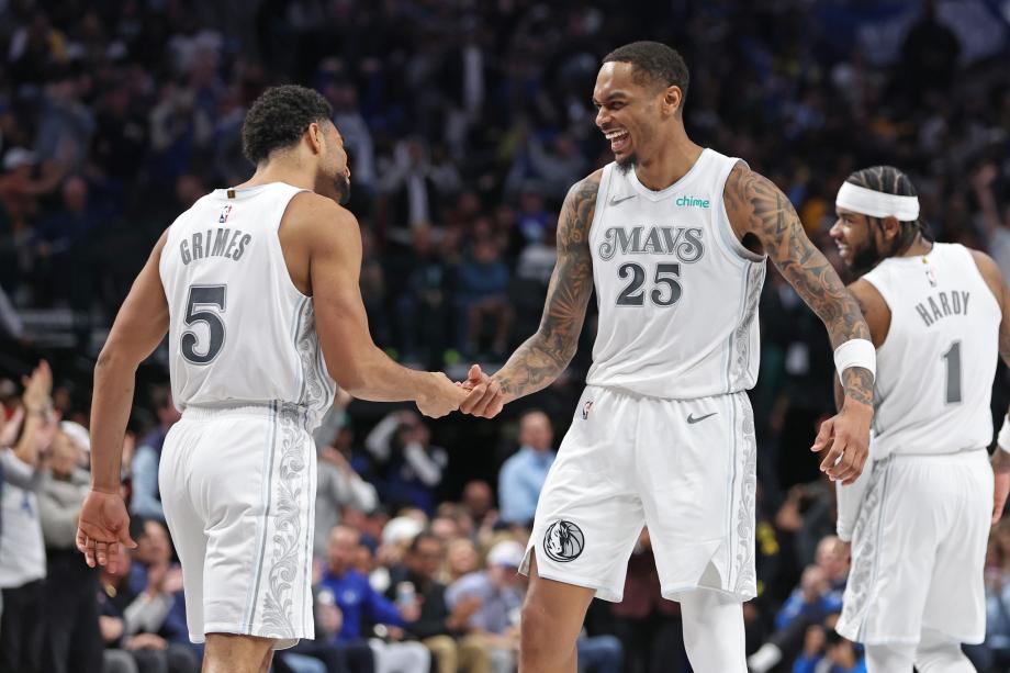 华盛顿22+8浓眉21+12 独行侠主场大胜湖人