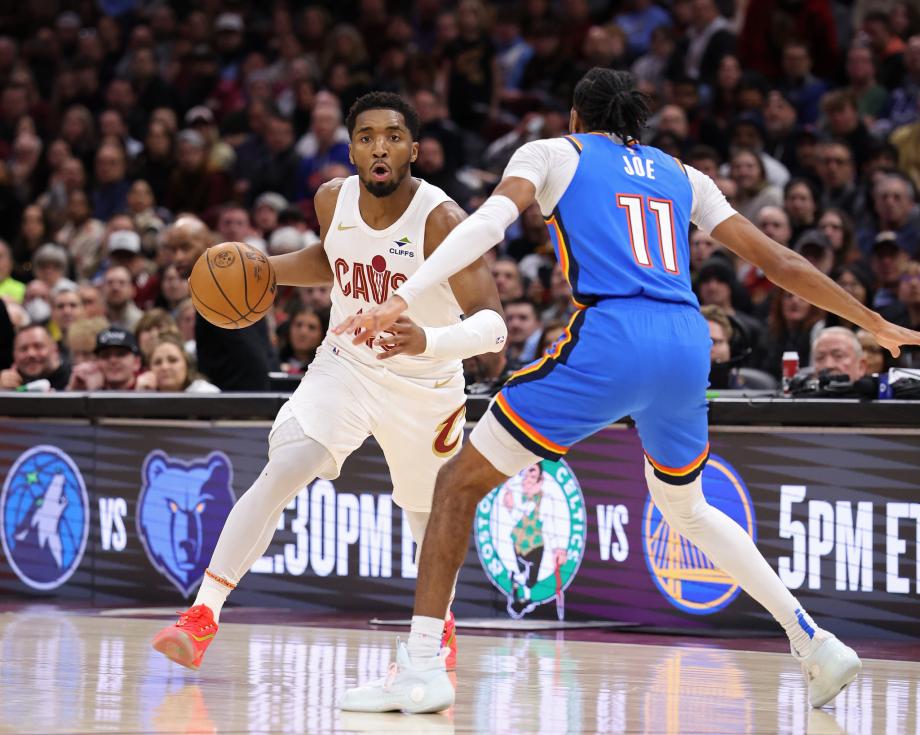 东部第一战胜西部第一！骑士终结雷霆15连胜