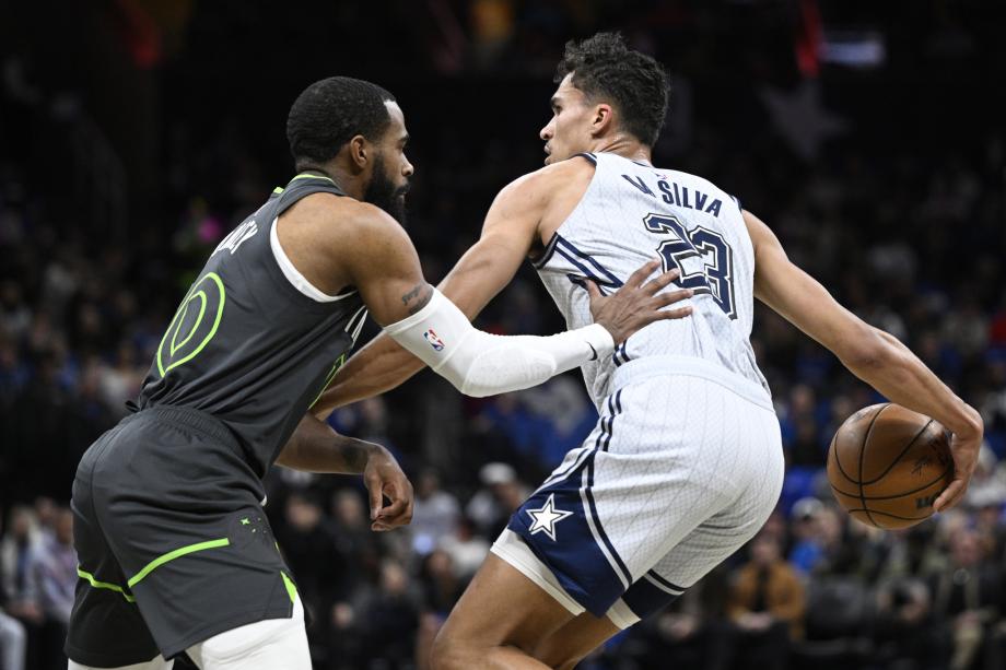 爱德华兹21+7兰德尔23+10 森林狼擒魔术迎3连胜