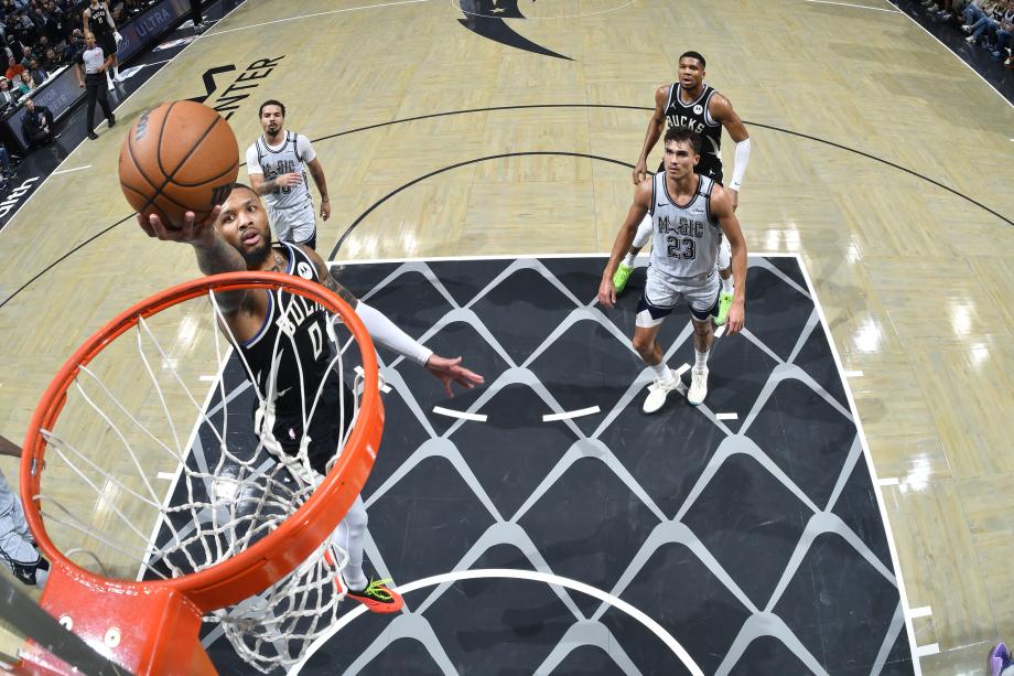 字母哥41+14班凯罗复出34+7 雄鹿险胜魔术3连胜