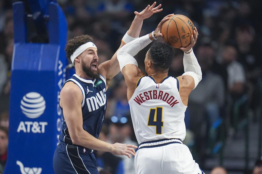 约基奇19+18+9克莱25+6 掘金擒独行侠三连胜