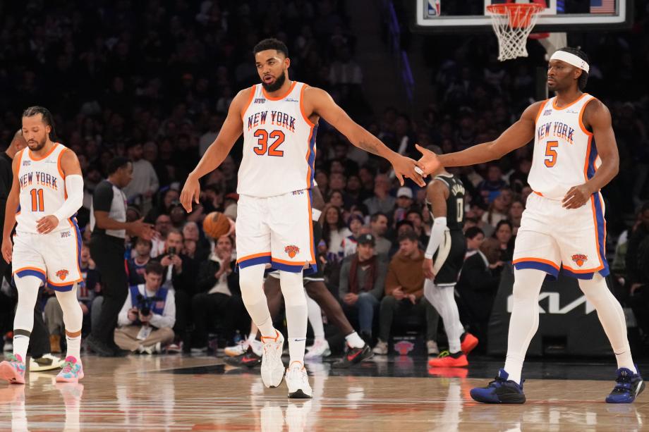 布伦森44分唐斯30+18 尼克斯主场大胜雄鹿